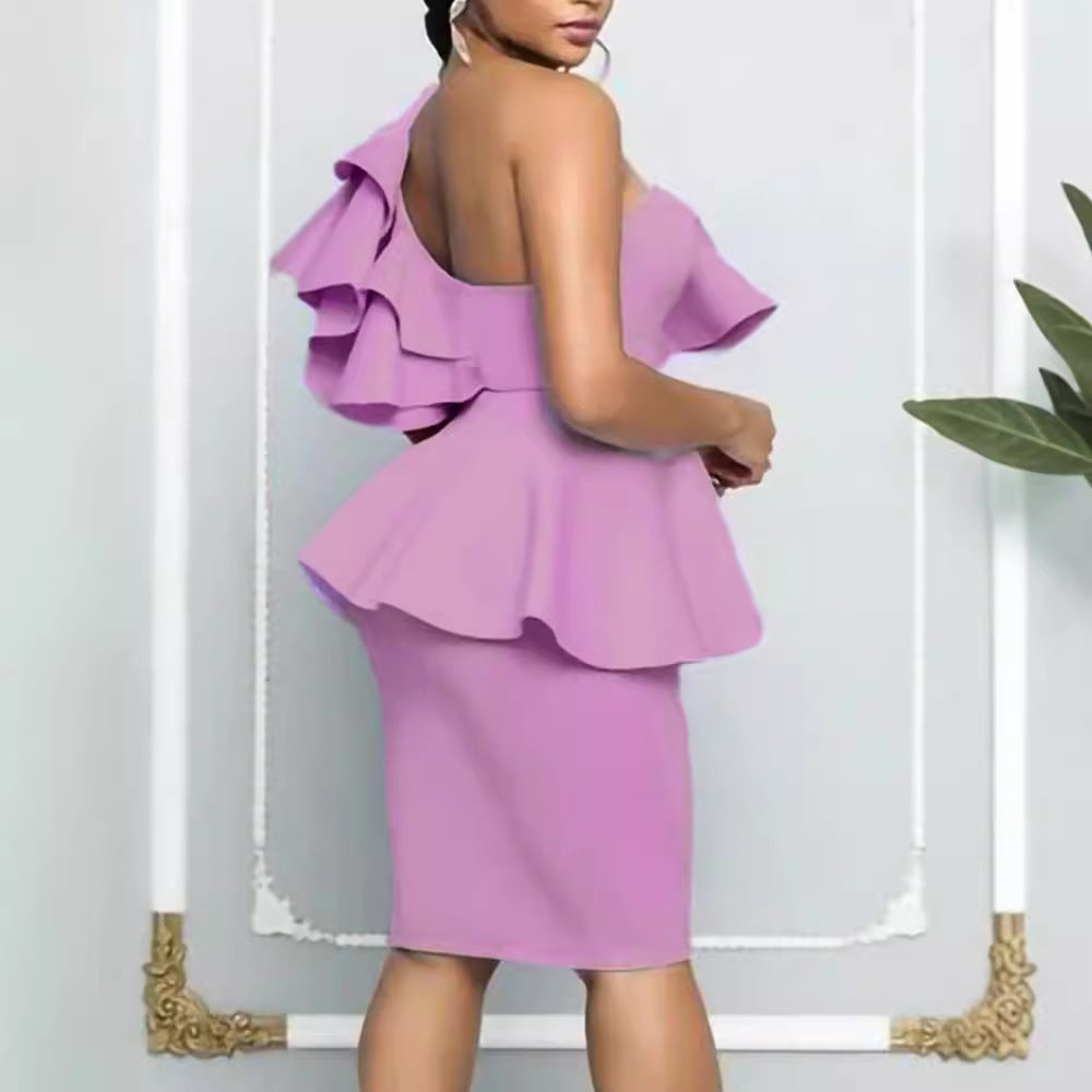 Damen Figurnahes Peplum-Kleid mit asymmetrischem Ausschnitt und Rüschendetails EB