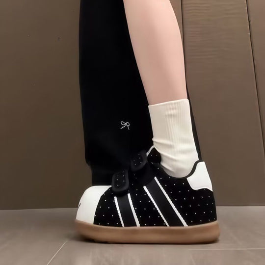 Damen Komfortable Sneaker mit praktischen Klettverschlüssen und lässigem Design EB