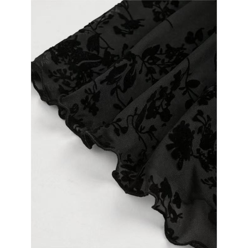 Damen Mini-Kleid mit floralen Spitzenärmeln und verführerischem Ausschnitt EB