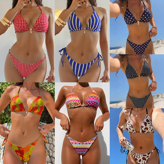 Damen Triangel-Bikini mit raffinierter Blütenapplikation EB