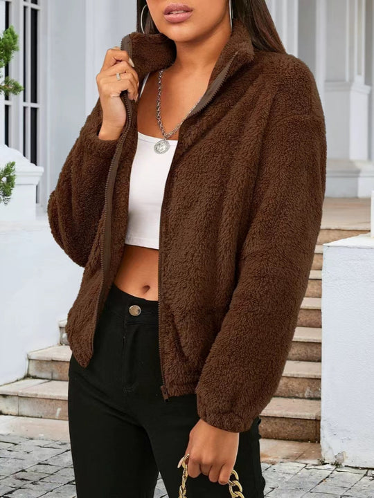 Damen Kuschelige Fleecejacke mit hohem Kragen und seitlichen Taschen EB