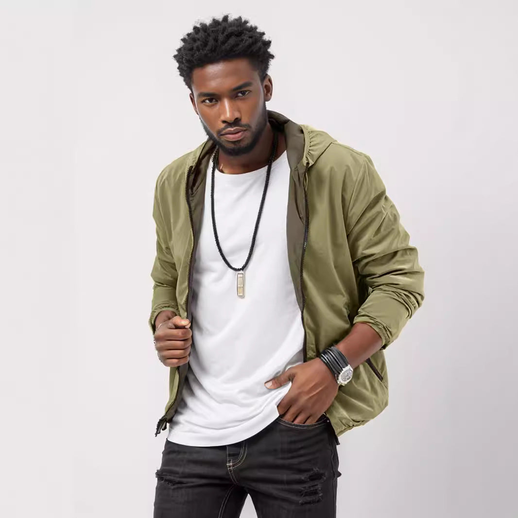 Herren sportliche Übergangsjacke mit funktionalem Kapuzenkragen und elastischen Bündchen EB