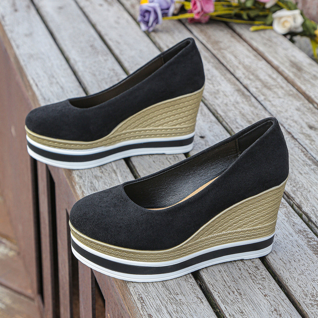 Damen Komfortable Wedge-Pumps aus weichem Veloursleder EB