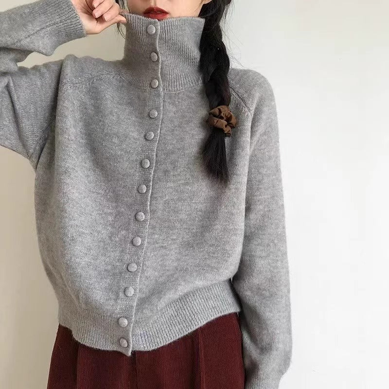 Damen Strickjacke mit hoch geschlossenem Kragen und dekorativen Knöpfen EB
