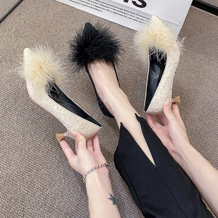 Damen elegante Pumps mit dekorativem Flausche-Akzent EB