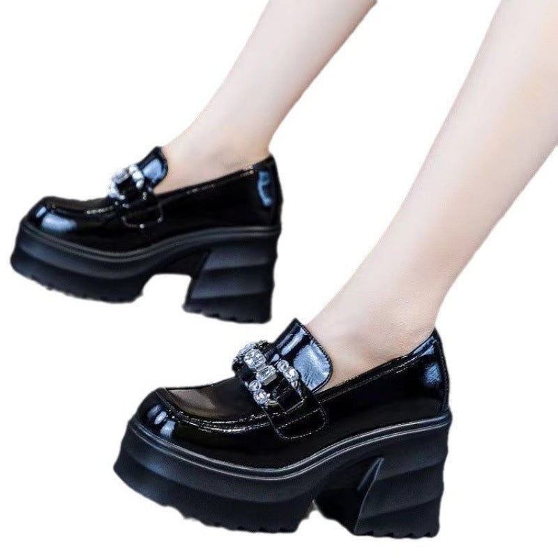 Damen Modische Plateau-Schuhe mit elegantem Kettenakzent EB
