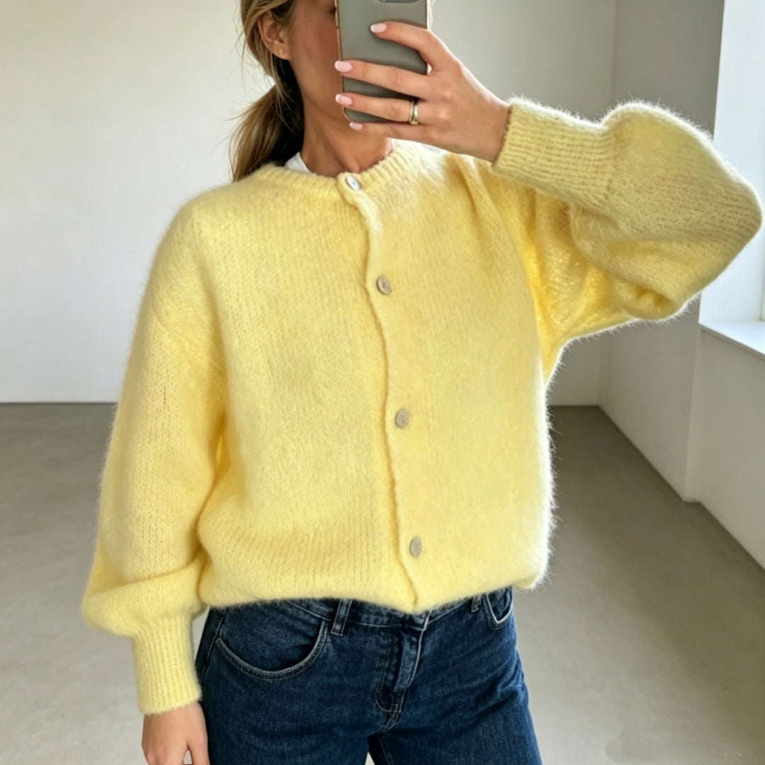 Damen Kuschelige Mohair-Optik Strickjacke mit Rundhals und Ballonärmeln EB