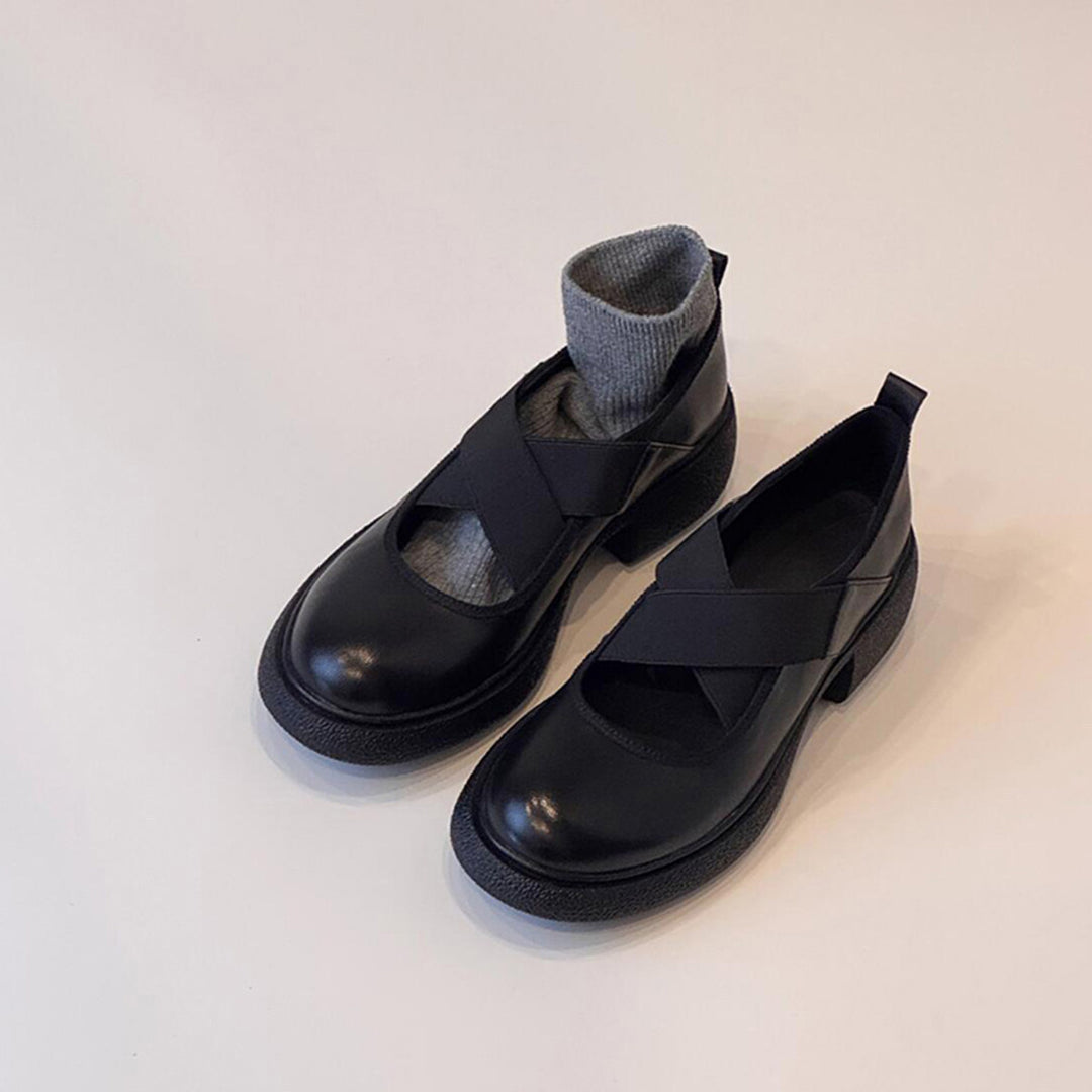 Damen Komfortable Ballerinas mit elastischem Kreuzriemen und glänzender Oberflächenstruktur EB