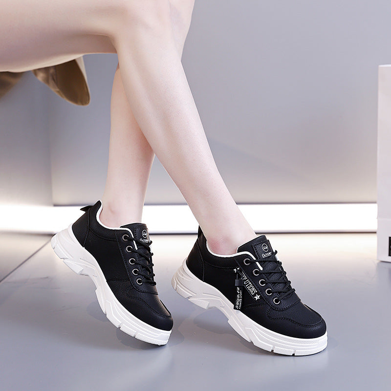 Damen Sportliche Sneakers mit stabiler Sohle und atmungsaktiver Innenpolsterung EB
