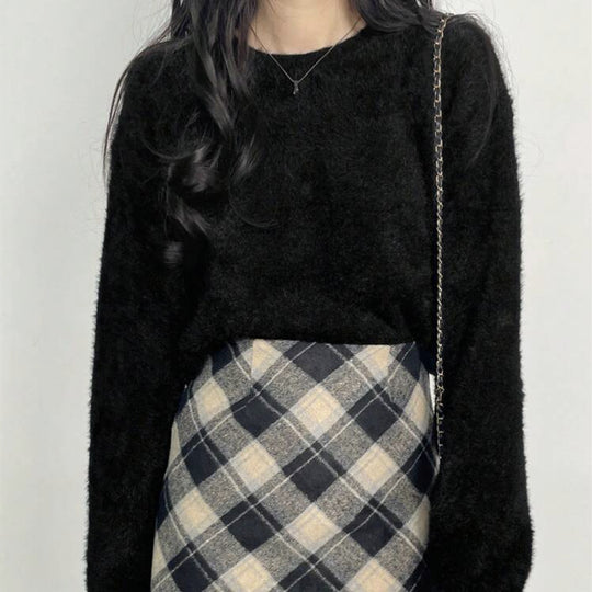 Damen Flauschiger Pullover mit weitem Schnitt und modischem Design EB