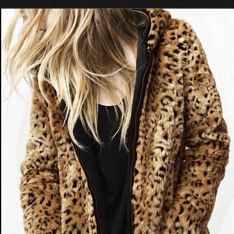 Damen Luxuriöse Kunstpelzjacke mit Leopardenmuster und praktischen Taschen EB