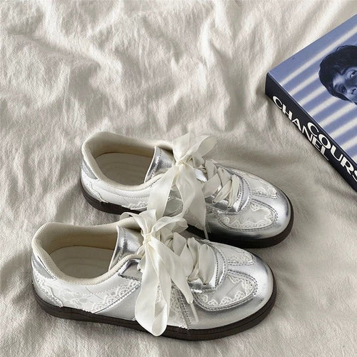 Damen Modische Sneaker mit luxuriösem Spitzen-Design und auffälligen Schleifen EB