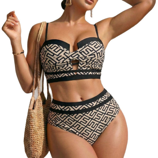 Damen Hoch geschnittener Bikini mit trendigem Cut-Out und geometrischem Muster EB