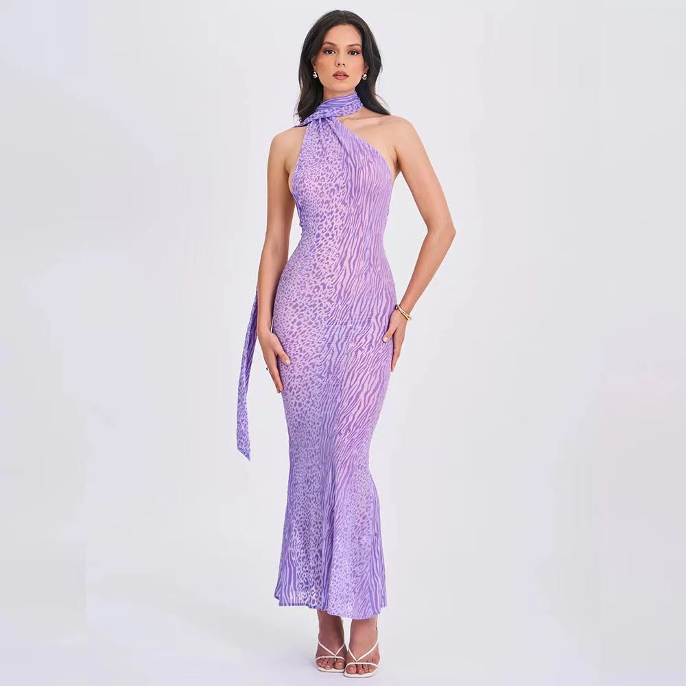 Damen Elegantes Maxikleid mit asymmetrischem Schnitt und zarter Tiermotiv-Optik EB