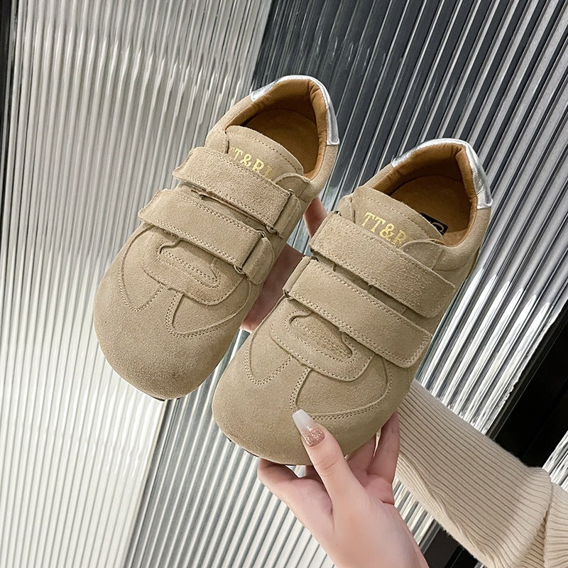 Damen Sportliche Velours Sneaker mit verstellbarem Klettverschluss und ergonomischer Sohle EB