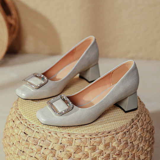 Damen eleganter Blockabsatz-Pumps mit funkelndem Schmuckdetail EB