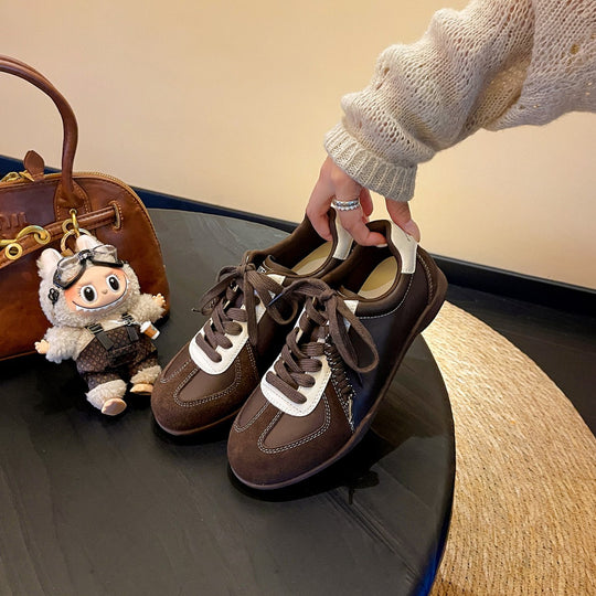 Damen Sportliche Sneakers mit atmungsaktivem Obermaterial und stylischen Schnürdetails EB