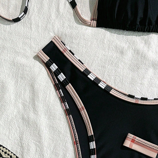 Damen Triangel-Bikini mit verstellbaren Trägern und eleganten Rüschendetails EB