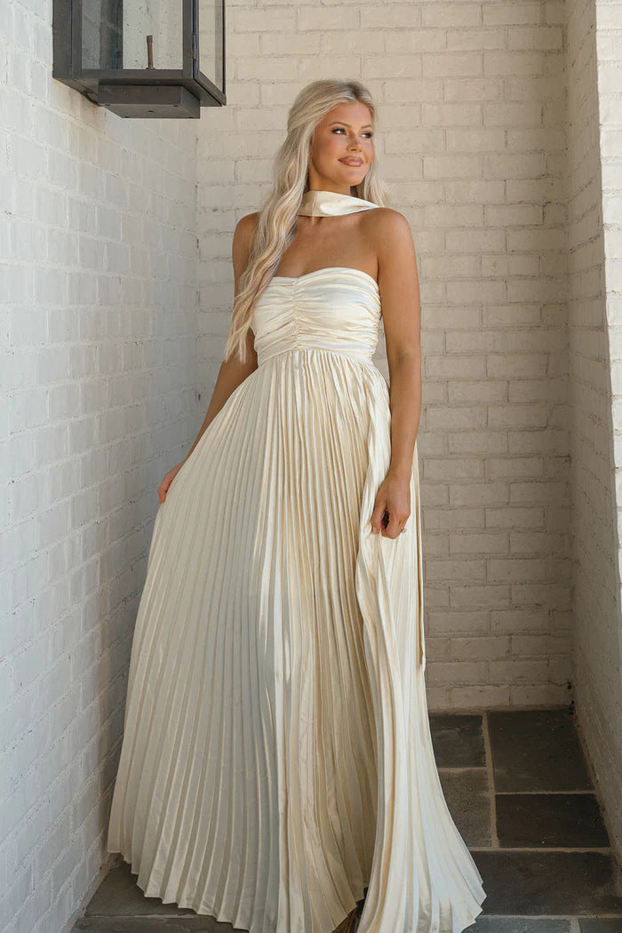 Damen Langarm Maxi-Kleid mit elegantem Faltenrock und schulterfreier Silhouette EB