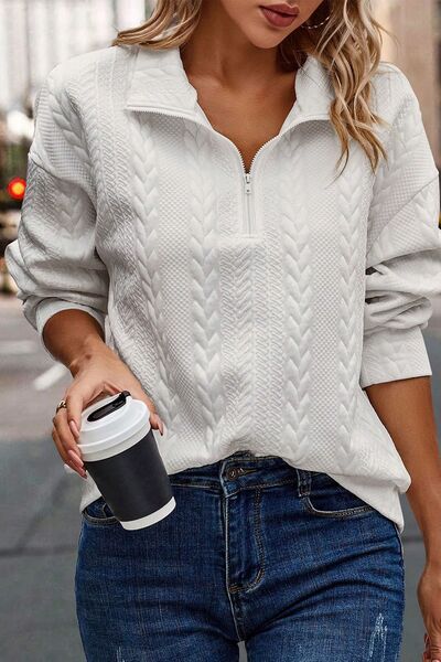 Damen Pullover mit Zipper und strukturierter Strickart EB