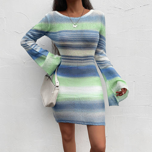 Damen nan figurbetontes Strickminikleid mit Glockenärmeln und seidig leichtem Maschenbild EB