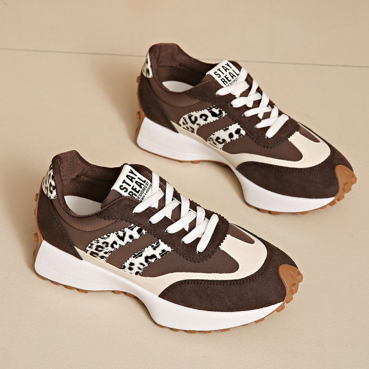 Damen Plateau-Laufsneaker mit Wildlederoptik und Leo-Akzenten EB