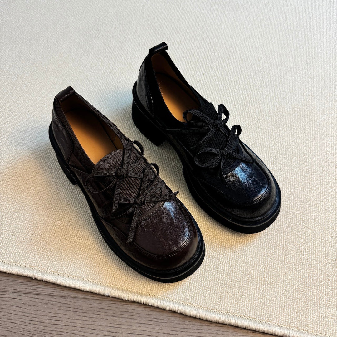 Damen modische und bequeme Slipper mit dekorativen Schnürdetails EB