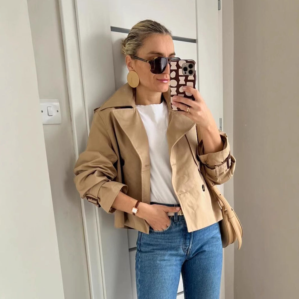 Damen cropped Trenchjacke mit exklusivem Schnitt und praktischen Taschen EB