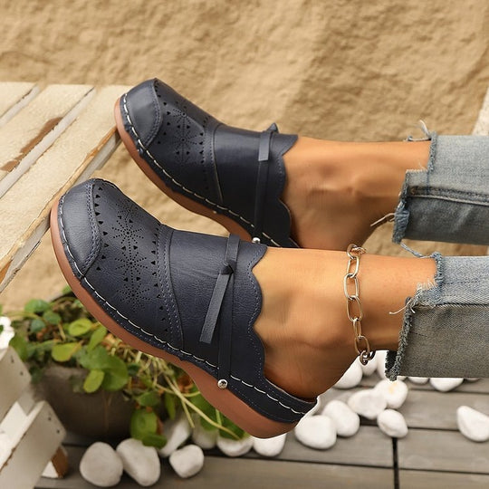 Damen Komfortable und elegante Clogs mit stilvollem Lochdesign EB