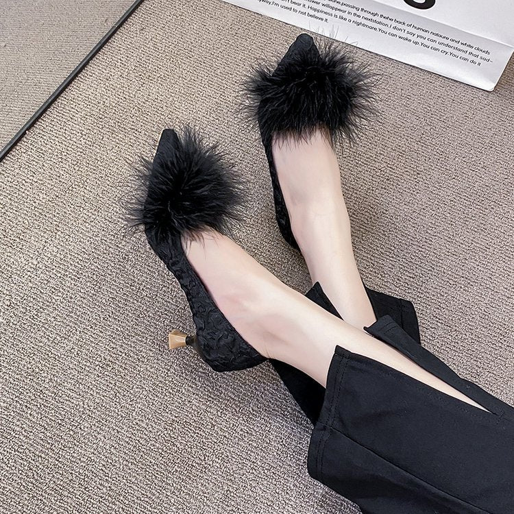 Damen elegante Pumps mit dekorativem Flausche-Akzent EB