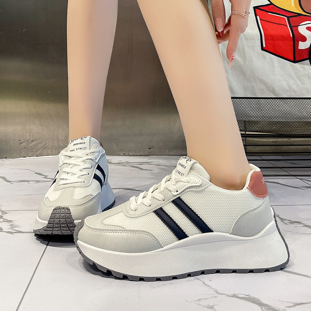 Damen Sportliche Plateausneaker mit atmungsaktiver Mesh-Oberfläche und ergonomischer Dämpfung EB