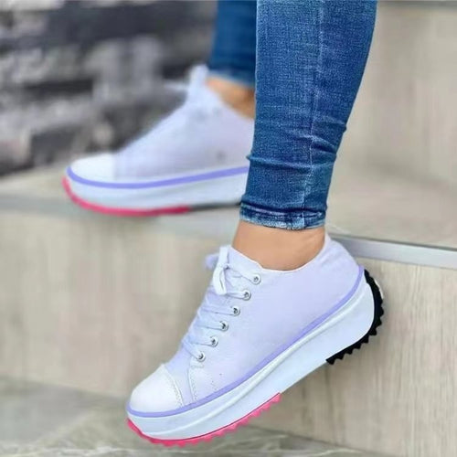 Damen Sportliche Plateausneaker mit modischem Kettenakzent EB