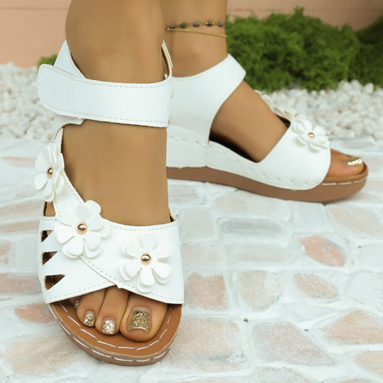 Damen komfortable Riemchen-Sandalen mit dekorativen Blumenapplikationen EB