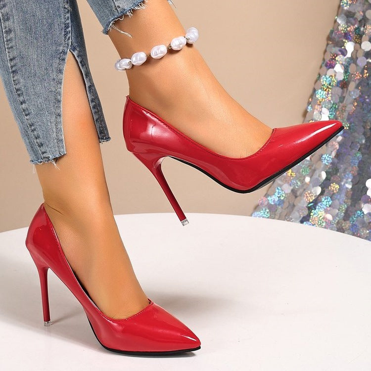 Damen elegante Pumps mit spitzem Zehenbereich und glänzender Oberfläche EB