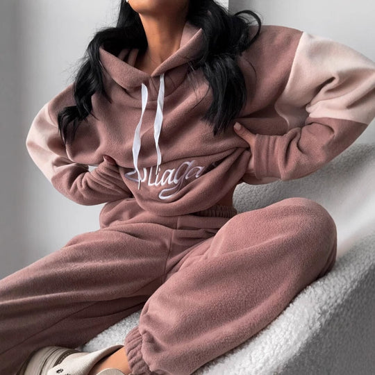 Damen kuscheliges Hoodie-Set mit kontrastärmel, elastischer High-Waist-Jogginghose und überschnittener Kapuze Eichborn Berlin