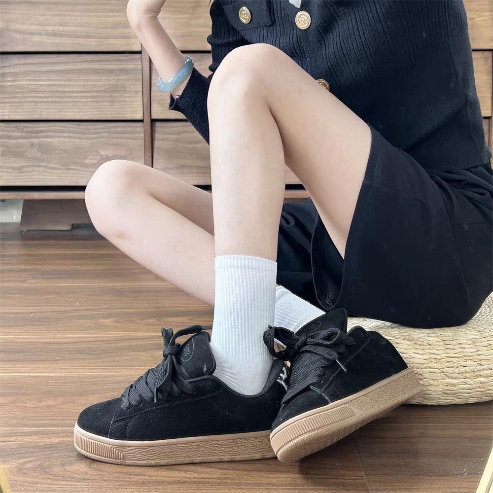 Damen Sneakers aus weichem Nubukleder mit rutschfester Gummisohle EB