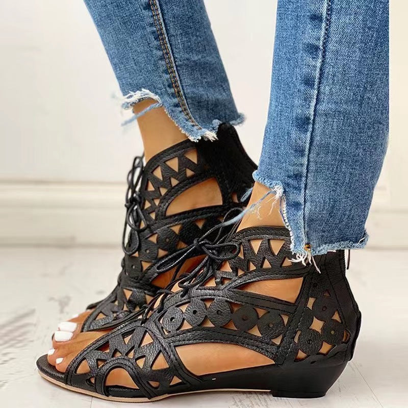 Damen Kunstleder-Sandalen mit Cut-Out-Design und Schnürung EB