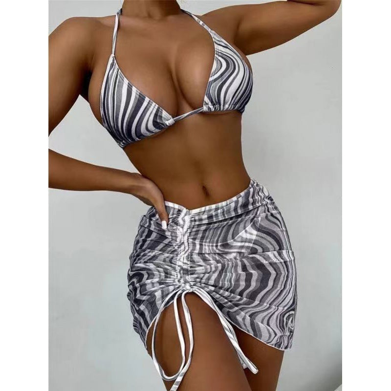 Damen Triangel-Bikini mit stylischem Wickelrock und verstellbaren Trägern EB