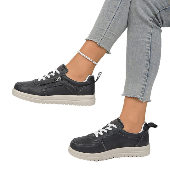 Damen Sportliche Sneaker mit glänzendem Obermaterial und praktischem Reißverschluss EB