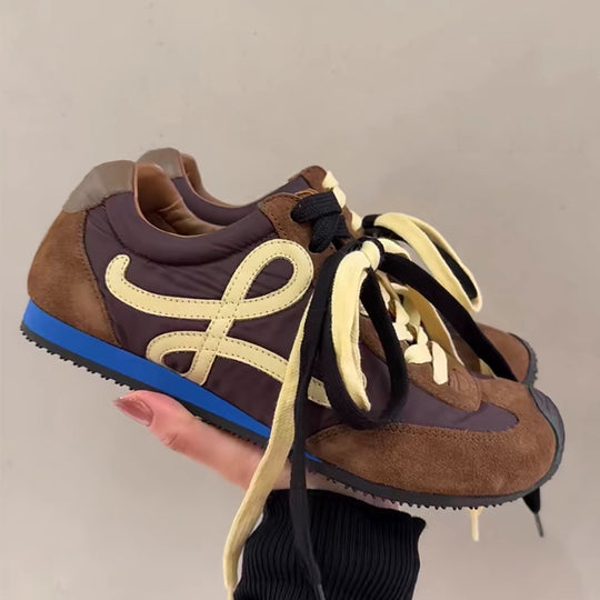 Damen Sportliche Sneaker mit atmungsaktiver Obermaterialkombination und rutschfester Laufsohle EB