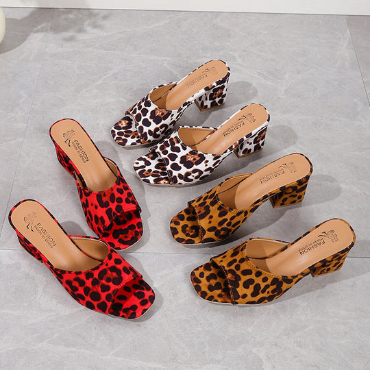 Damen Glamouröse Sandalen im Leoparden-Look mit Blockabsatz EB