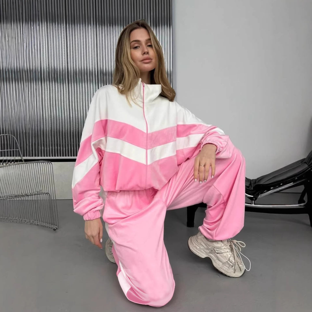Damen Retro-inspiriertes Samt-Trackset mit Chevron-Design, Stehkragen und weiter High-Waist-Jogger Eichborn Berlin