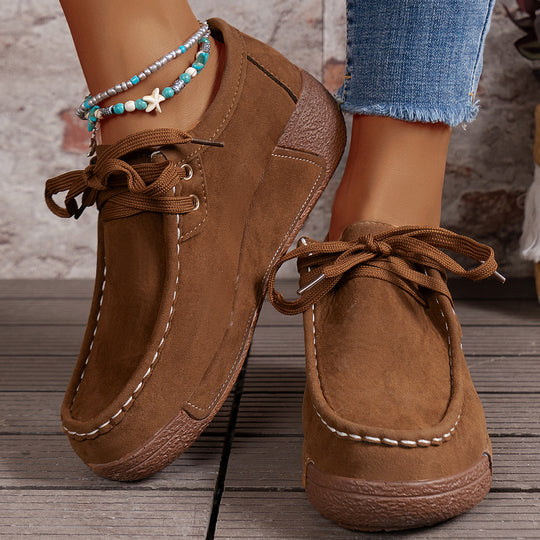 Damen mokassinartige Plateau-Sneaker mit Velourslederoptik, dekorativer Handnaht und stoßdämpfender Profilsohle EB