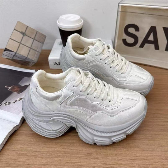 Damen Chunky Sneakers mit modischem Obermaterial und stabiler Sohlenkonstruktion EB