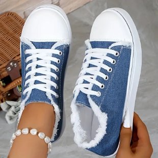 Damen Sneaker mit floralem Skull-Design und kuscheligem Futter EB
