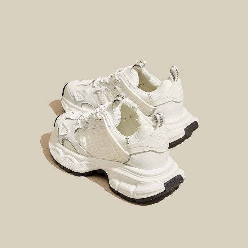 Damen Sportliche Sneaker mit robustem Sohlenaufbau und atmungsaktiver Mesh-Oberfläche EB