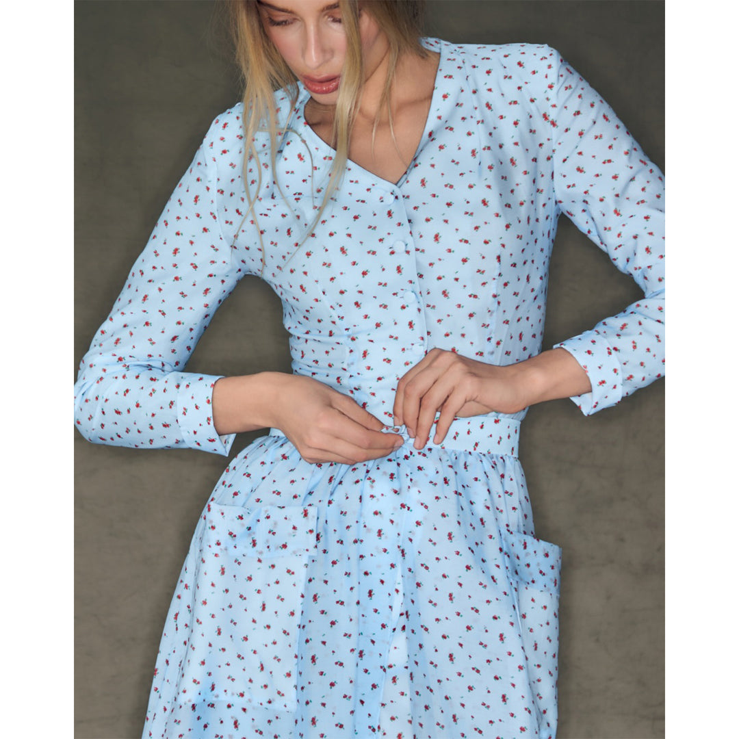Damen Maxi-Silhouette Kleid mit eleganten Rüschendetails und Knopfleiste EB