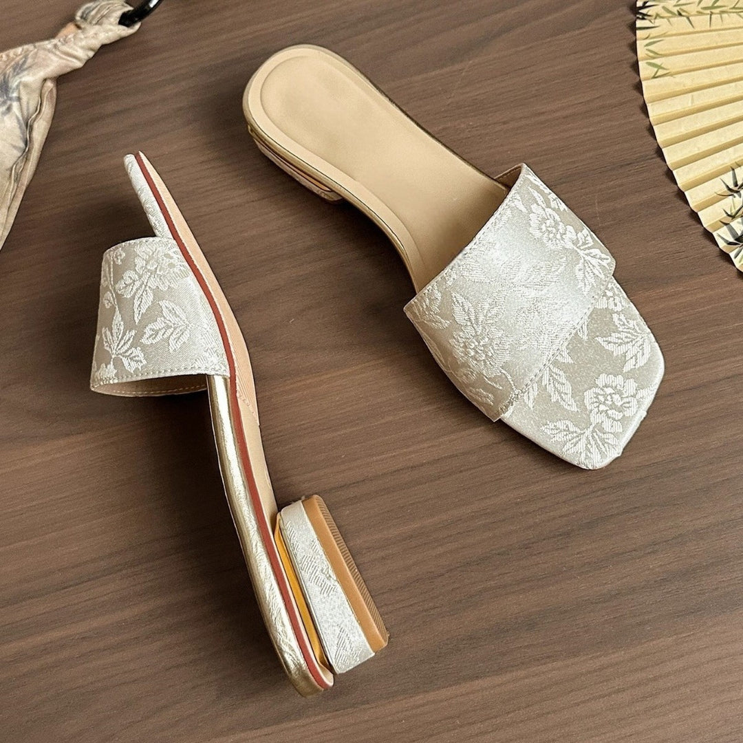 Damen Kunstvoll bestickte Mules EB