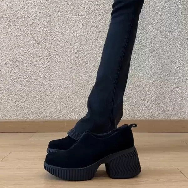 Damen Chunky Slipper mit breiter Gummisohle und elastischem Einschlupf EB