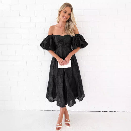 Damen Robe mit schulterfreiem Design und eleganten Puffärmeln EB